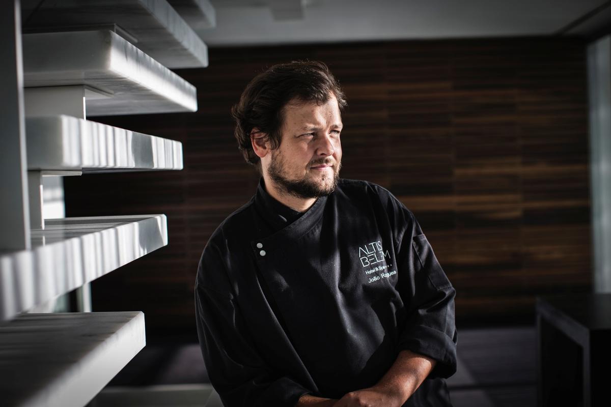 o chef João Rodrigues do restaurante Feitoria,.
foto- paulo barata