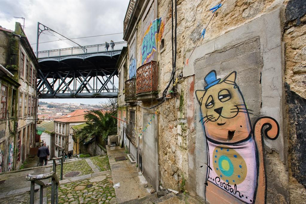 Arte urbana nas Escadas do Codeçal
