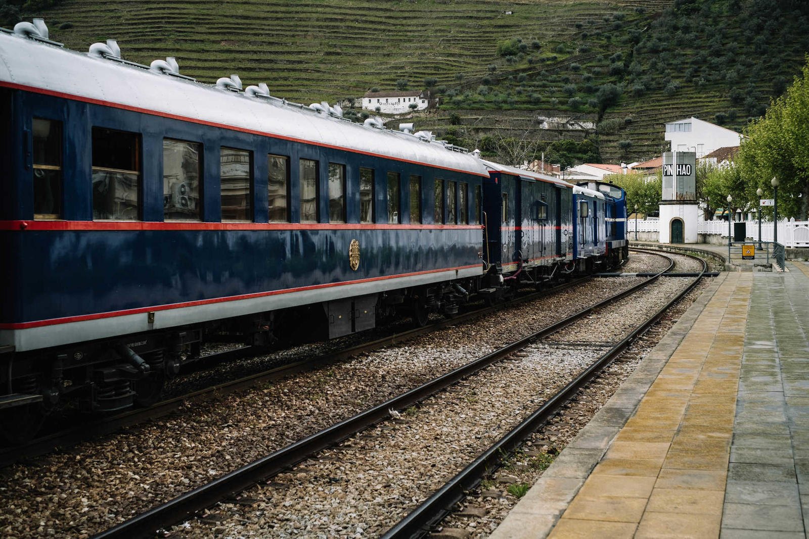 Viagem no comboio presidencial ao Douro Vinhateiro.
