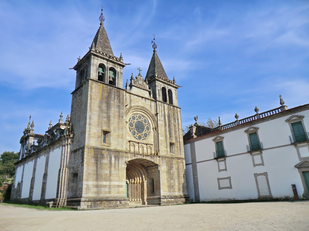 Mosteiro_de_Pombeiro_001