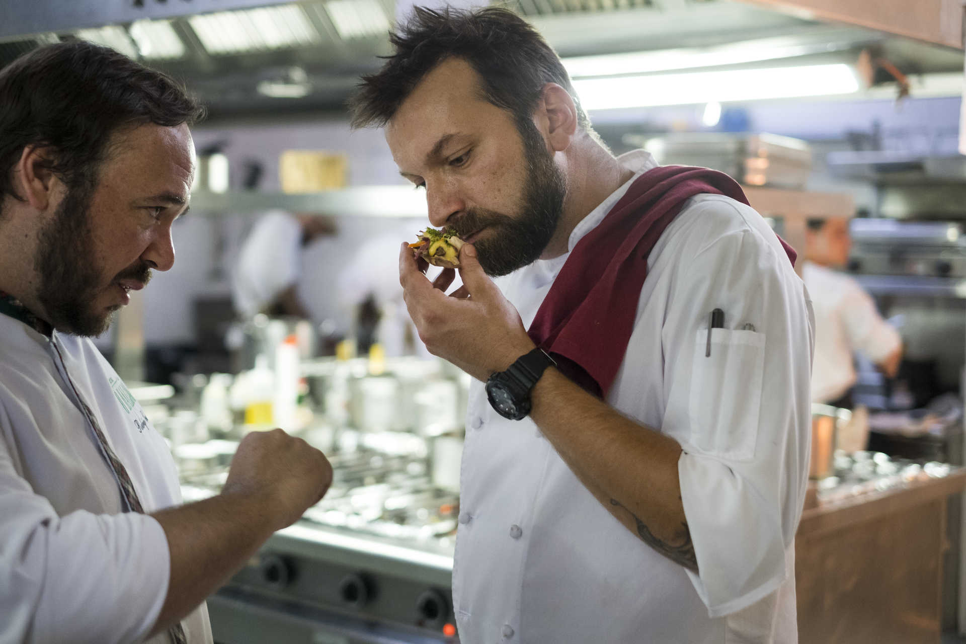 O encontro entre o chef Ljubomir Stanisice e o critico gastronômico Fernando Melo