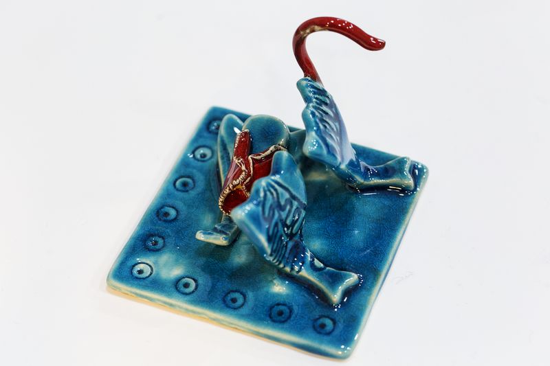 Pássaro de Seda é uma marca artesanal de cerâmica (bijutaria e decoração)
