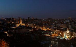 Monumento permite ver o Porto à noite a 75 metros de altura
