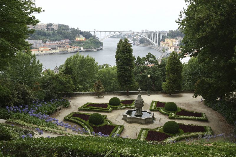 Jardim na cidade do Porto