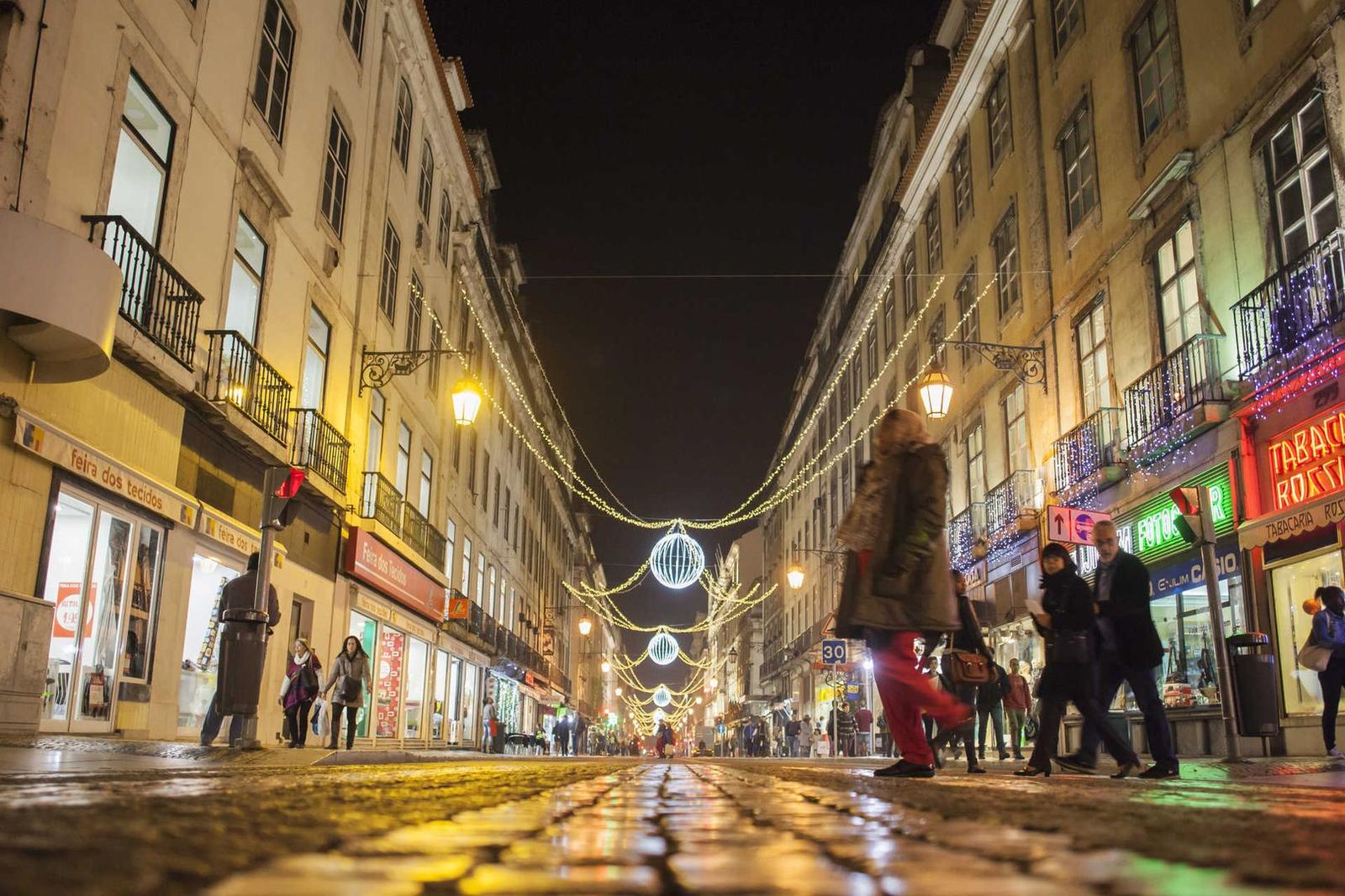 Lisboa – Inaugurou esta noite as iluminações de Natal na praça do Rossio em Lisboa