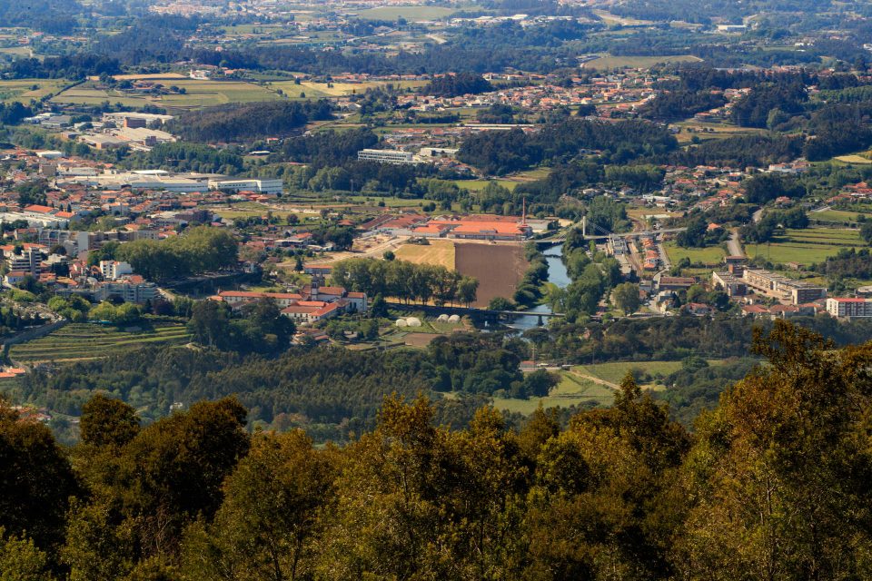 Vista do vale do Ave. (Fotografia de Miguel Pereira/GI)
