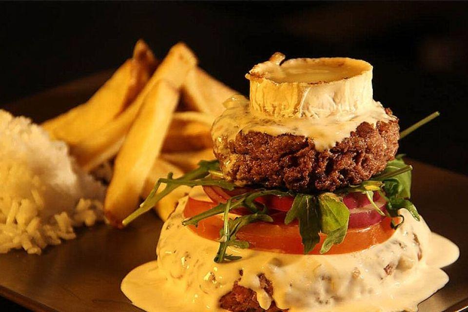 hamburguer-gorgonzola-960x640_c (1)