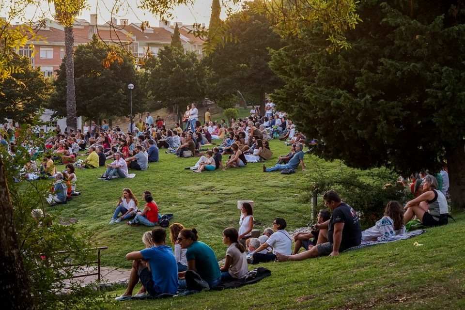 Os jardins de Lisboa vão encher-se de música, livros, magia, dança e cinema