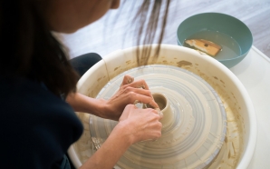 Em Braga, juntam-se cerâmica e outras artes neste ateliê-escola