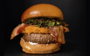 Hard Rock Cafe Porto lança hambúrguer inspirado no caldo verde